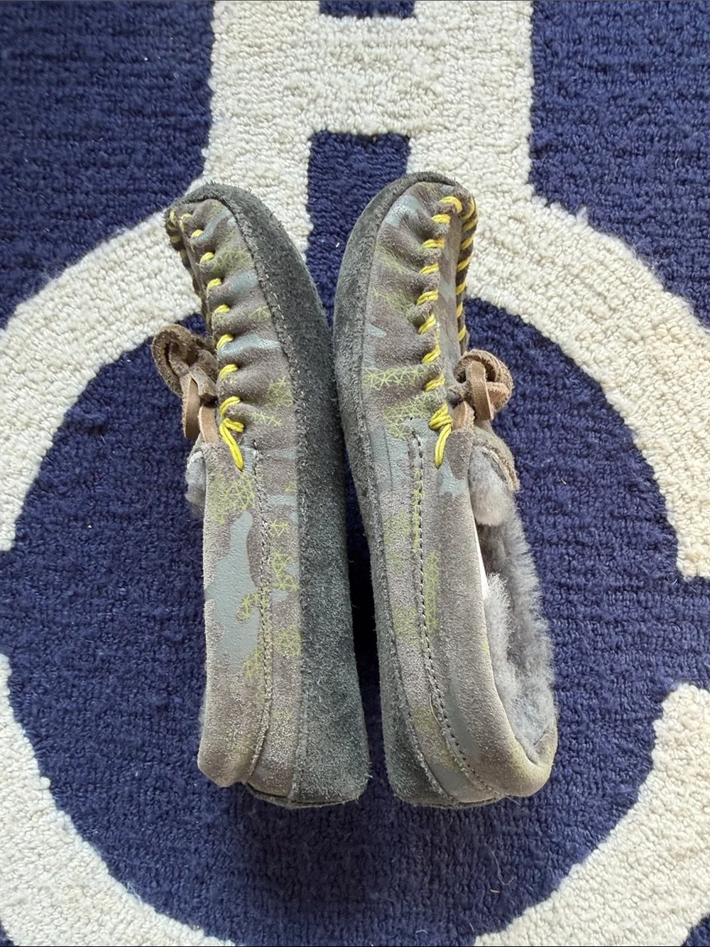 L.L. Bean Kids Camo Moccasin Slippers shearling and suede size 11